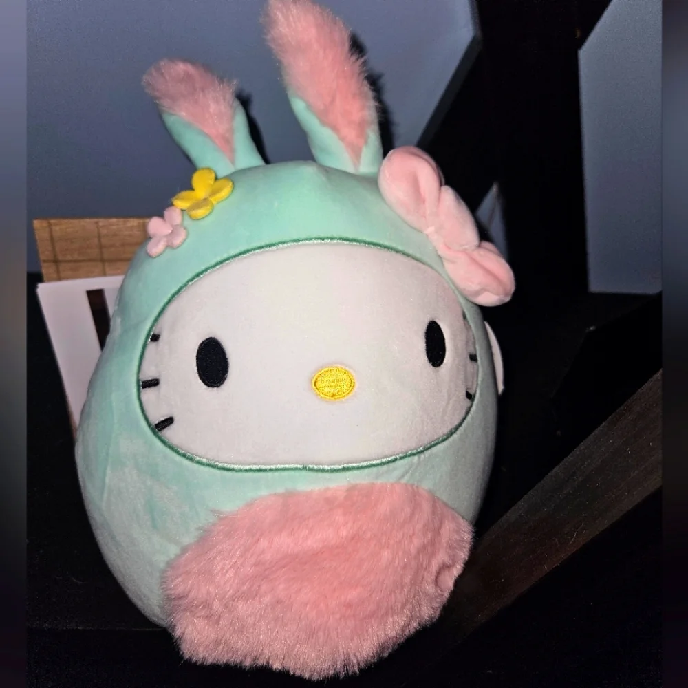 NWT Squishmallows 8